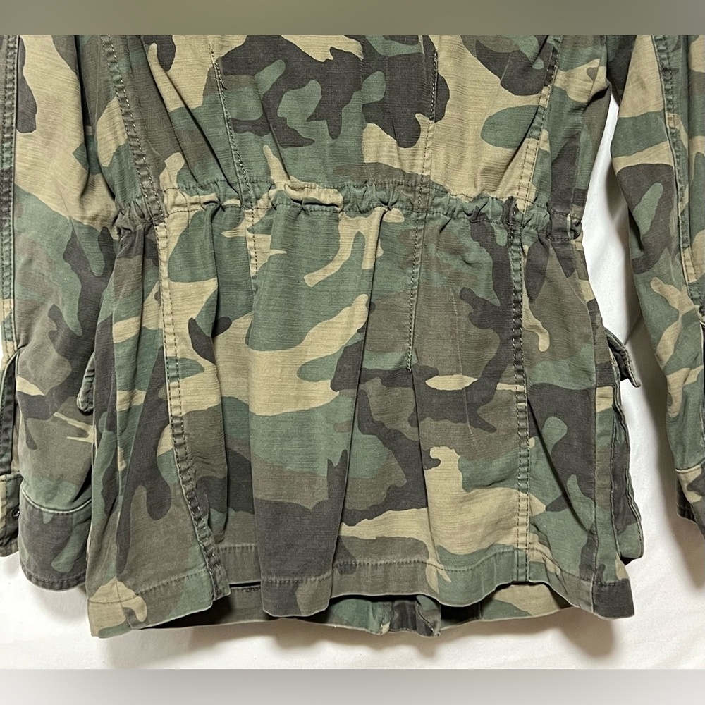 Free People Camo Oversized Utility Jean Jacket Military Style Casual Outdoor - Picture 10 of 16